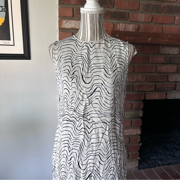 NWT Jigsaw Patella Wave Pleat Back Dress in Cool Sand Sz 4 US - Picture 4 of 9